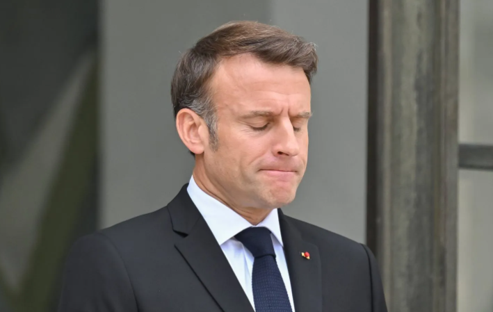 six français sur dix réclament la démission de macron