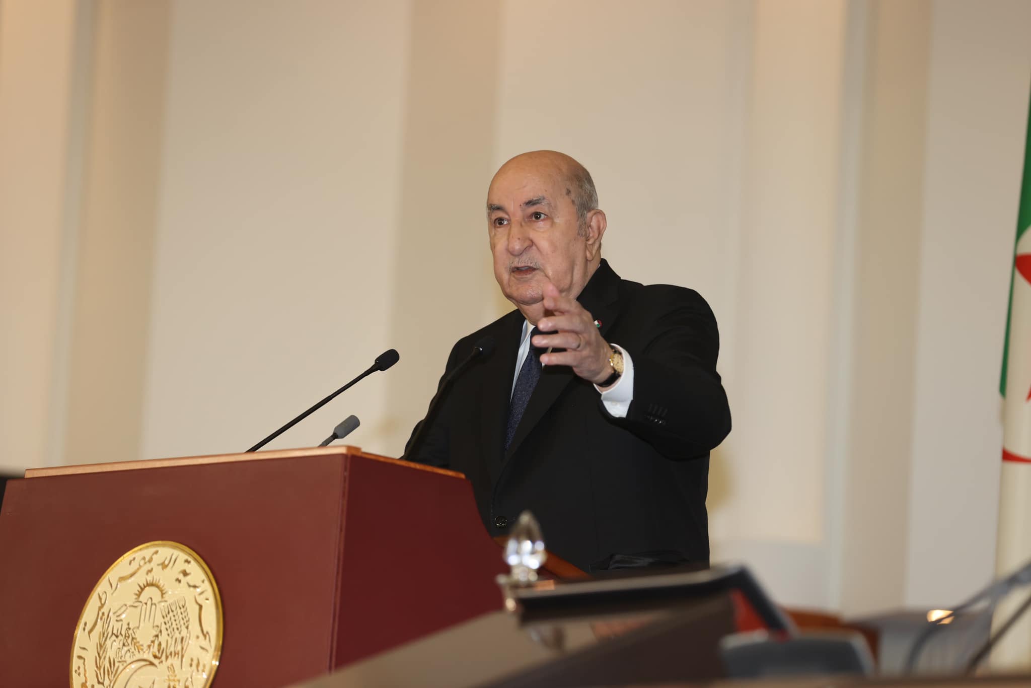 الرئيس الجزائري عبد المجيد تبون