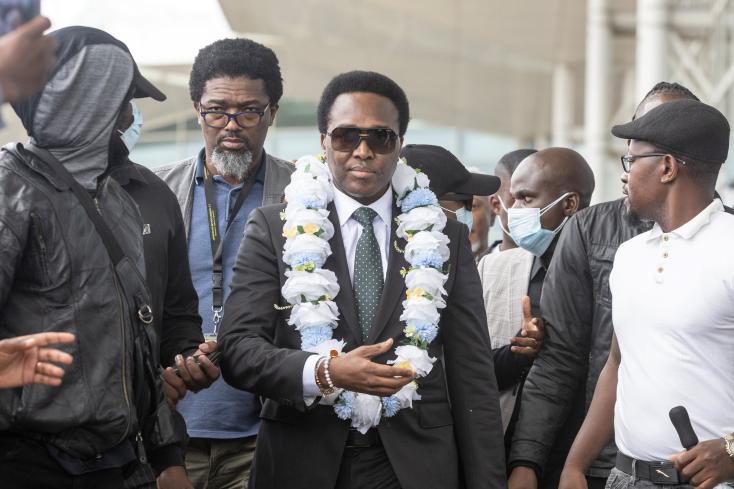 Mozambique : retour du principal opposant, au moins un mort dans des heurts à Maputo