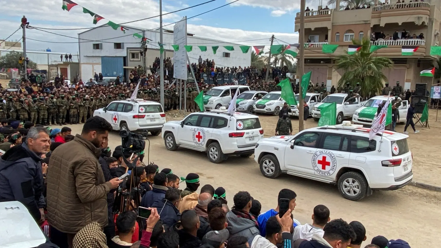 سادس عملية تبادل للأسرى في غزة