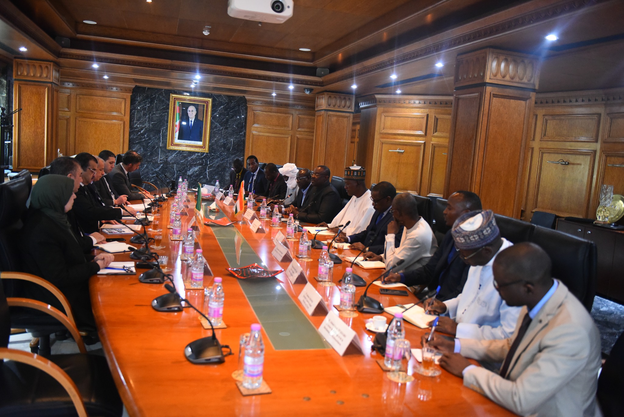 التعاون بين الجزائر والنيجر في مجال الطاقة والمحروقات