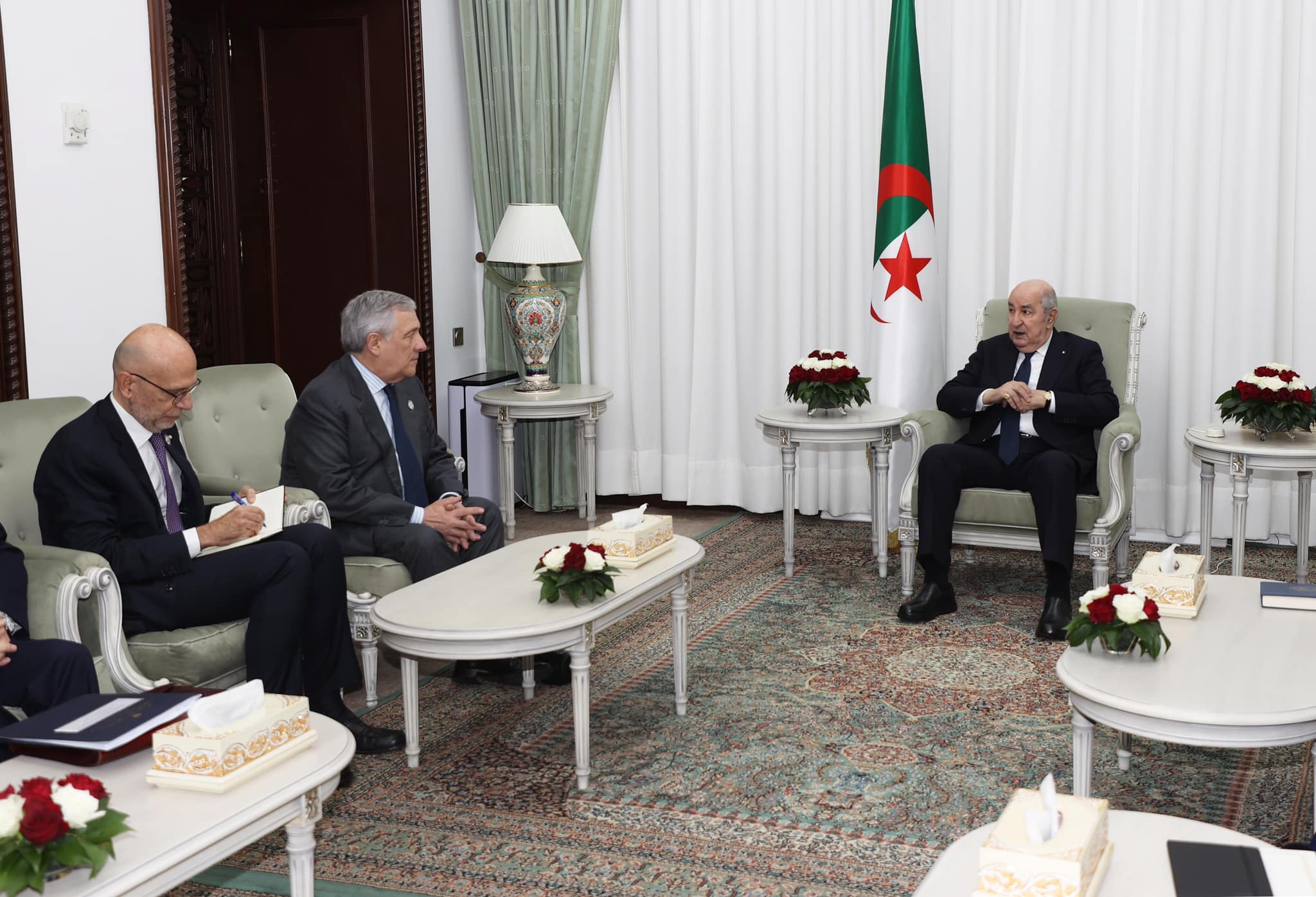 الرئيس الجزائري عبد المجيد تبون يستقبل أنطونيو تاجاني