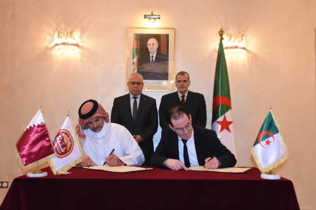 Algérie-Qatar: signature de la convention finale relative au projet intégré de production de lait dans le sud du pays