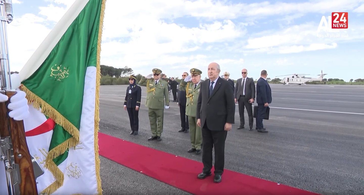 Algerian President Praises Algerian Engineers for Seawater Desalination Achievements