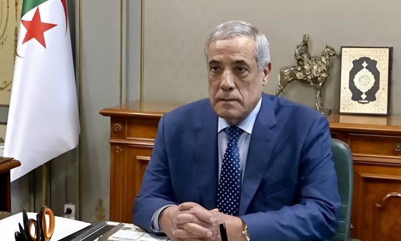 الوزير الأول الجزائري نذير العرباوي