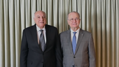 وزير الدولة وزير الخارجية الجزائري أحمد عطاف مع وزير الخارجية الفلسطيني محمد مصطفى