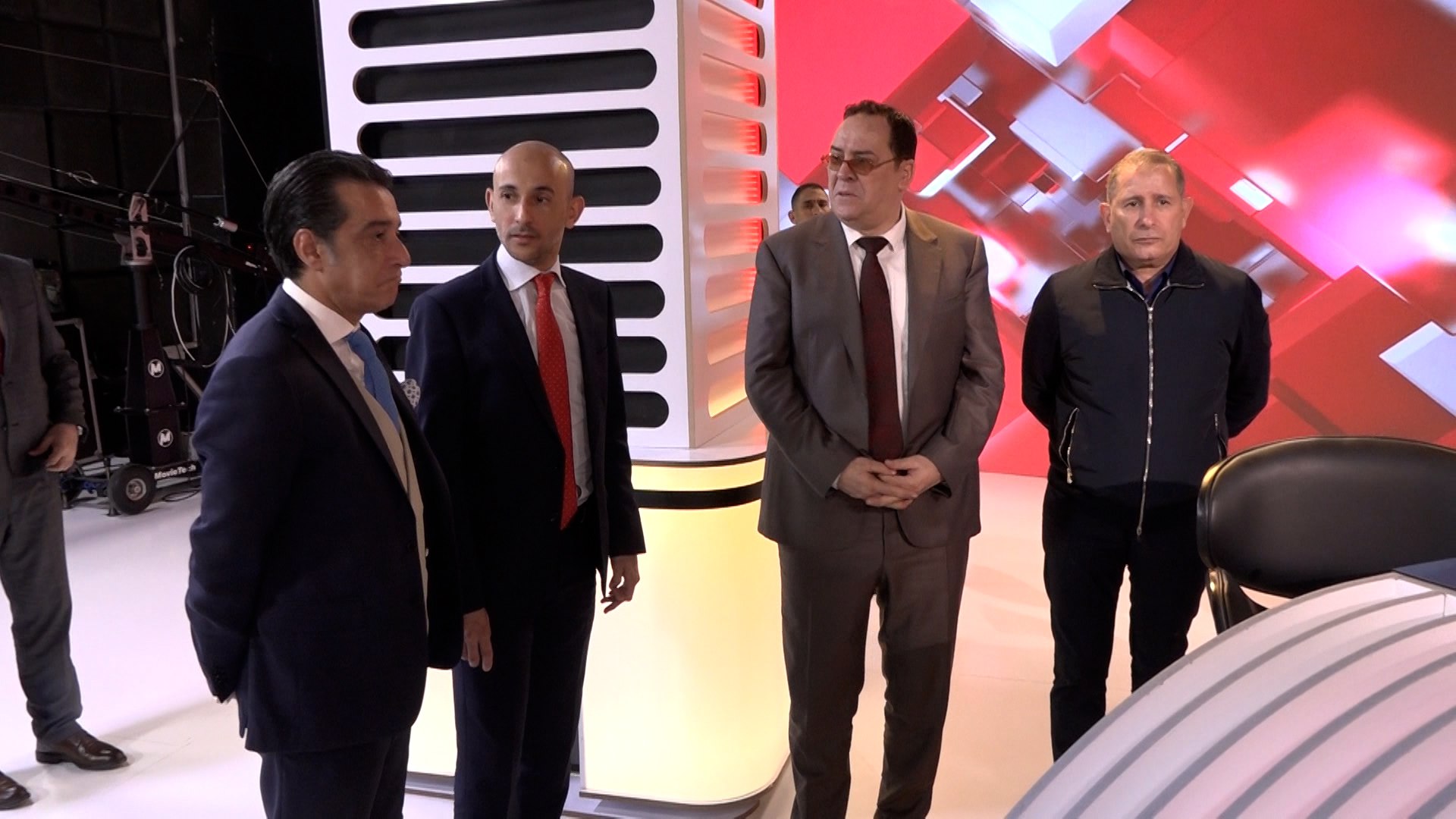 وزير الاتصال ومستشار الرئيس الجزائري يهنئان الأسرة الإعلامية بمناسبة عيد الفطر