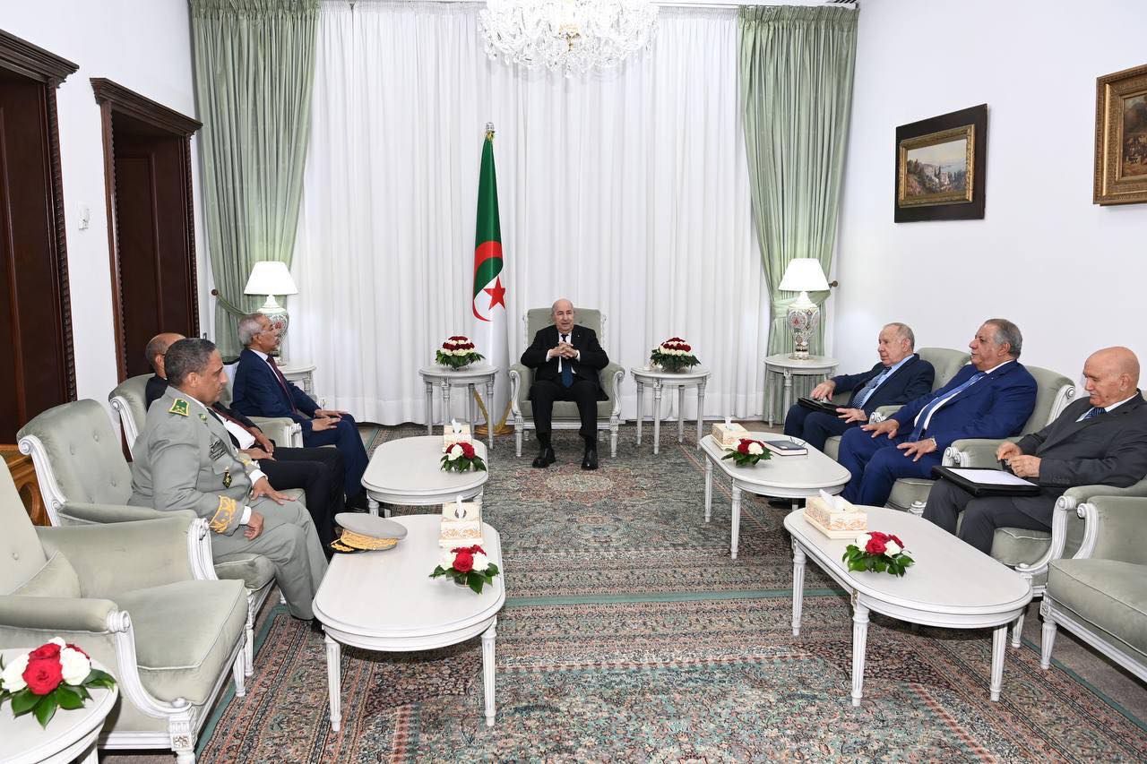 الرئيس الجزائري يستقبل وزير الدفاع الوطني وشؤون المتقاعدين وأولاد الشهداء الموريتاني