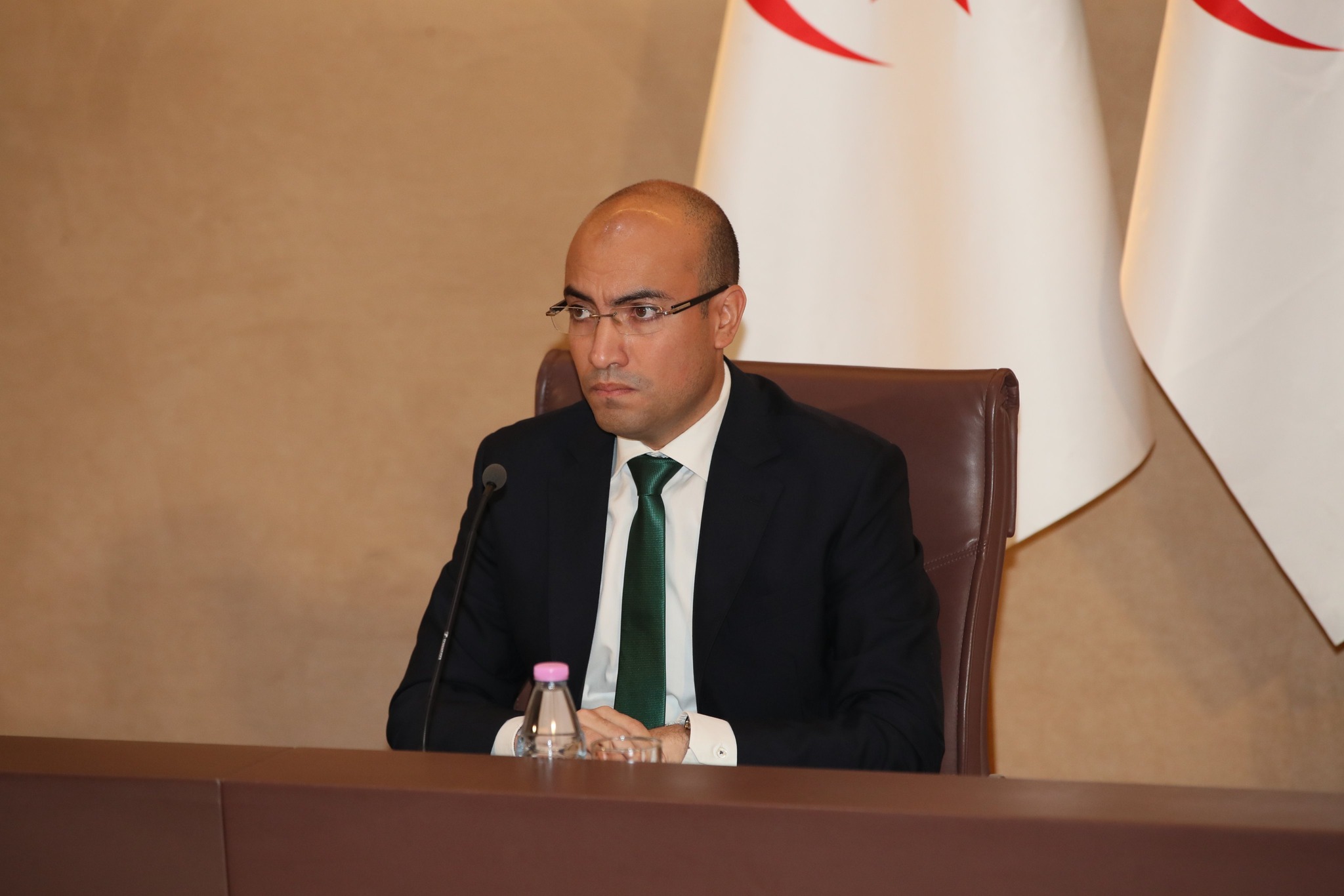 دبلوماسي جزائري: وزير الداخلية الفرنسي يتحمّل المسؤولية الكاملة في هذا الوضع الجديد