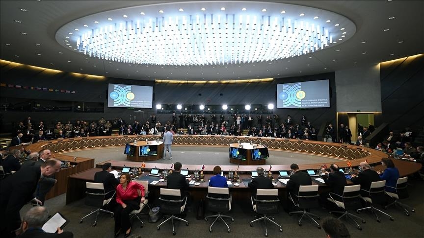 وزراء خارجية الناتو يجتمعون في بروكسل لمناقشة زيادة الإنفاق الدفاعي وتعزيز التعاون الدولي