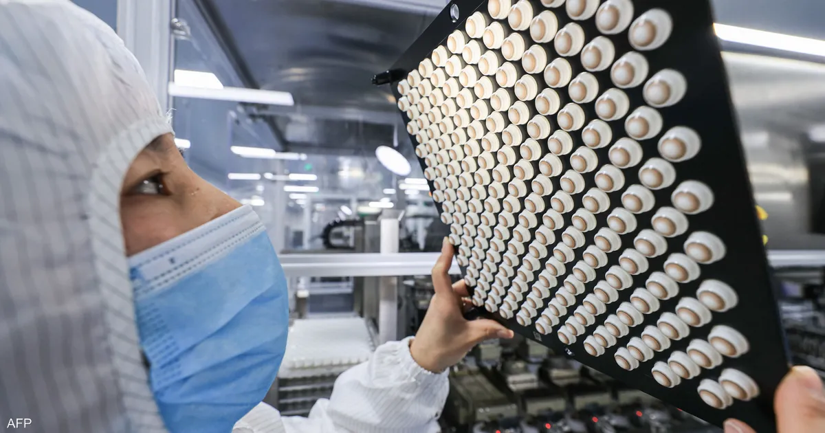 عدسات لاصقة توسّع نطاق الرؤية البشرية