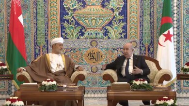 الرئيس الجزائري يجري محادثات ثنائية مع سلطان عمان