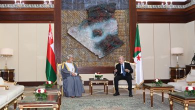 الرئيس الجزائري يجري محادثات مع سلطان عمان