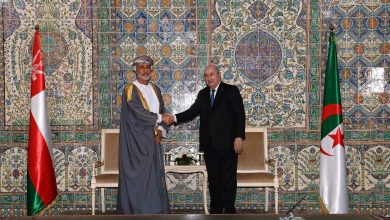 الرئيس الجزائري عبد المجيد تبون والسلطان هيثم بن طارق، سلطان عمان