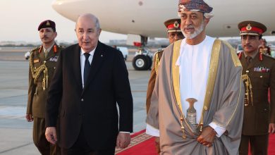 الرئيس الجزائري عبد المجيد تبون وسلطان عمان هيثم بن طارق