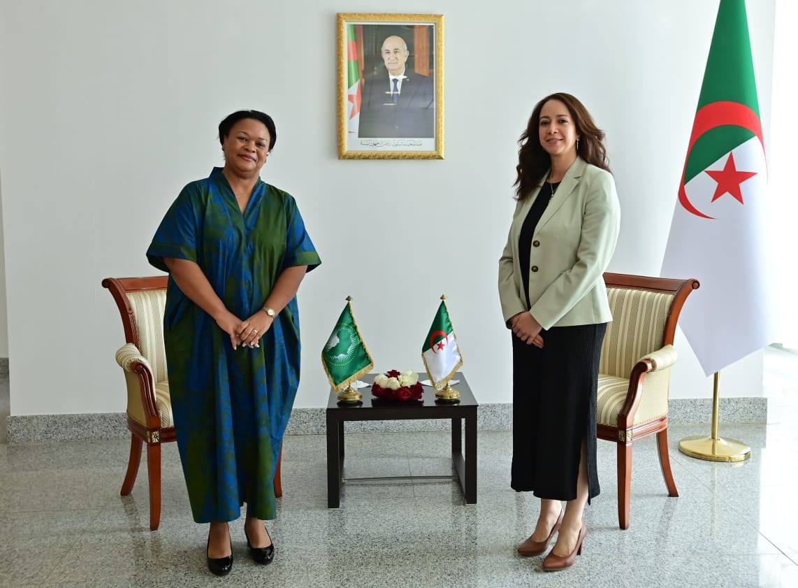 كاتبة الدولة لدى وزير الشؤون الخارجية الجزائري، سلمة بختة منصوري،