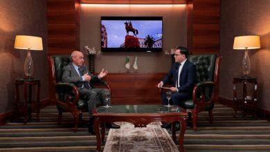 لقاء صحافي لرئيس مجموعة البنك الإسلامي للتنمية، محمد سليمان الجاسر، مع قناة "الجزائر الدولية"