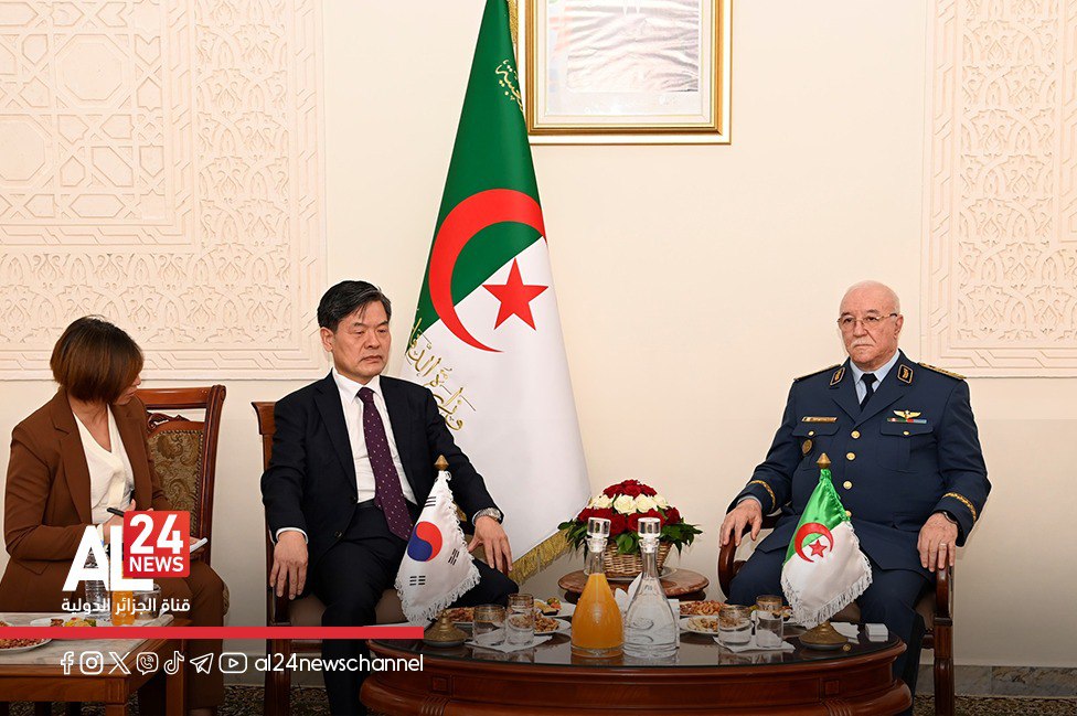 الأمين العام لوزارة الدفاع الجزائرية يستقبل سفير جمهورية كوريا بالجزائر