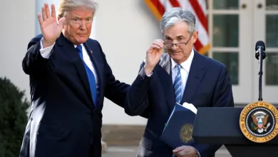 الرئيس الأمريكي دونالد ترامب ورئيس البنك المركزي جيروم باول