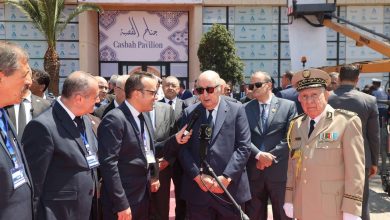 الرئيس الجزائري يؤكد على أهمية مواصلة تعزيز تنافسية المنتوج الوطني