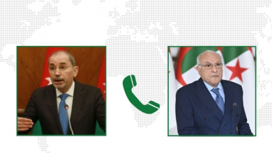 عطاف يتلقى مكالمة هاتفية من نظيره الأردني