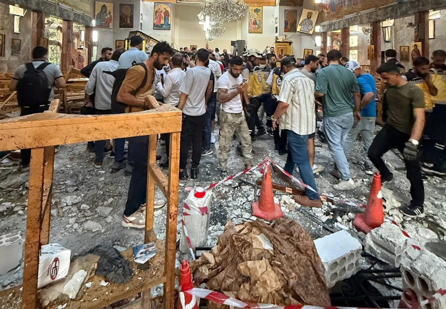 وفاة 22 شخصا في هجوم إرهابي على كنيسة في دمشق