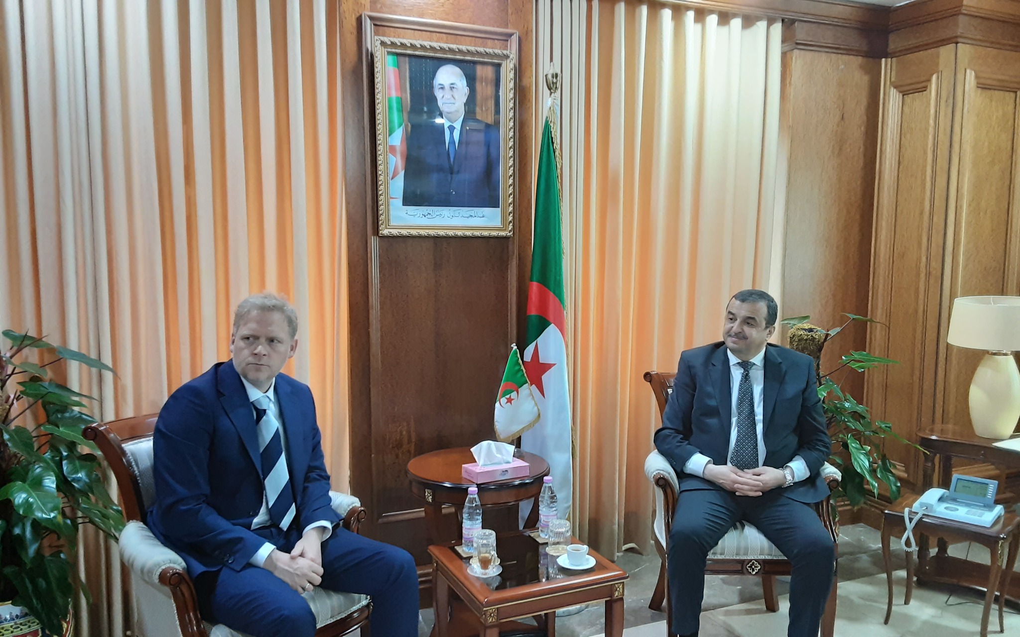 وزير الطاقة الجزائري يستقبل الرئيس التنفيذي لمجمّع “سارنس”