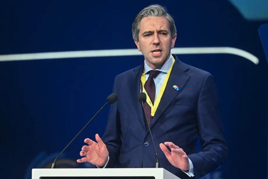 وزير الخارجية والتجارة الإيرلندي سيمون هاريس.