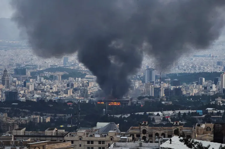 موقع في طهران يتعرض لقصف صهيوني