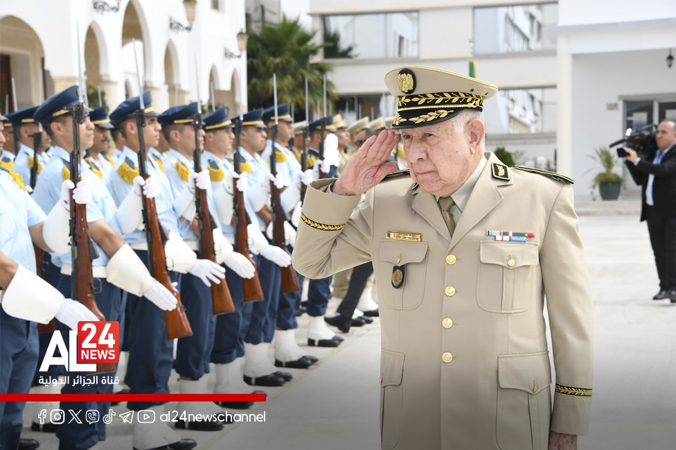 الفريق أول السعيد شنڤريحة، الوزير المنتدب لدى وزير الدفاع الجزائري، رئيس أركان الجيش الوطني الشعبي