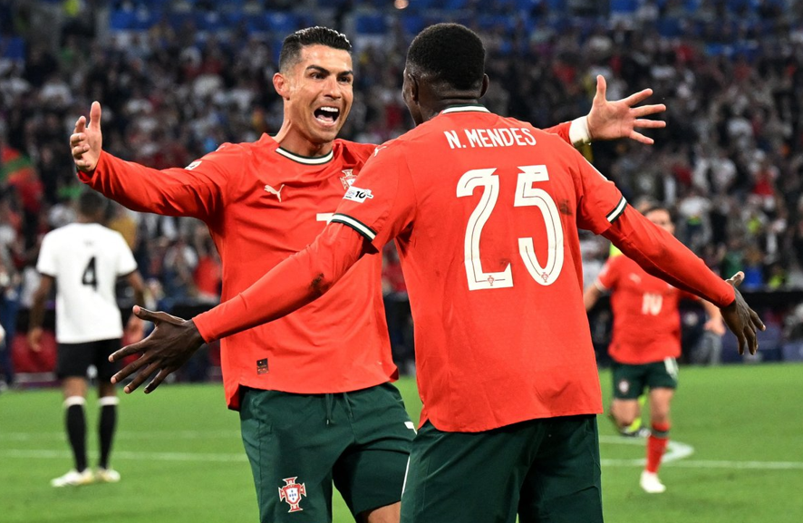 كريستيانو رونالدو يقود البرتغال إلى نهائي دوري الأمم الأوروبية