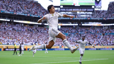 غونزالو غارسيا يحتفل بهدف الفوز على يوفنتوس (رويترز)