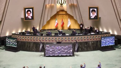 البرلمان الإيراني يستبعد استئناف المحادثات مع واشنطن قبل تلبية شروط مسبقة