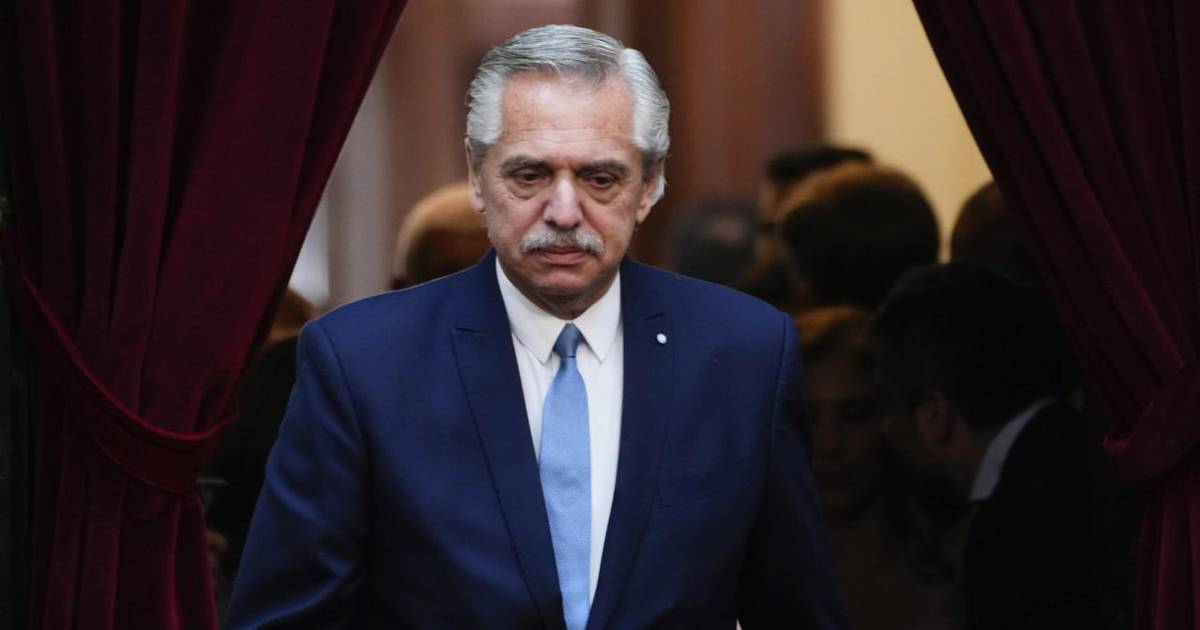 Former Argentine President Fernández to Stand Trial on Corruption Charges