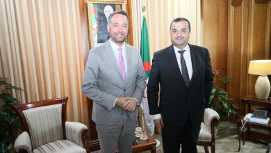 وزير الدولة وزير الطاقة الجزائري محمد عرقاب وماكسيم بريفو