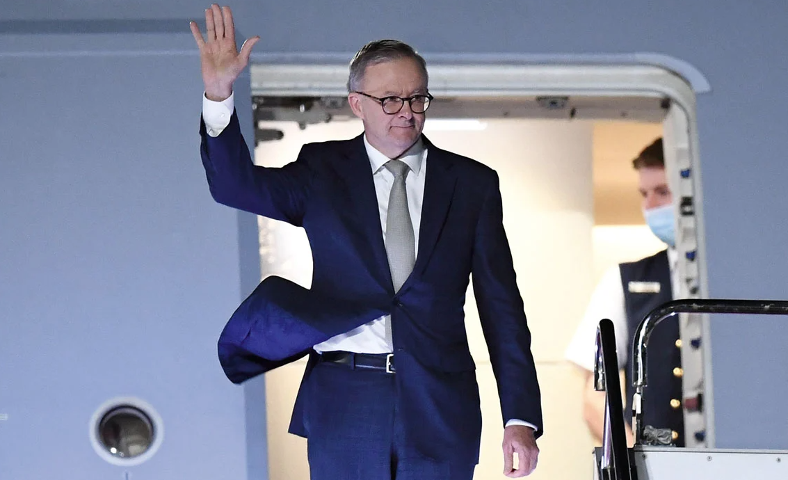 ألبانيزي يستعد لزيارة رسمية إلى الصين وسط تحسن العلاقات الثنائية