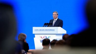 لي تشيانغ في قمة الذكاء الاصطناعي