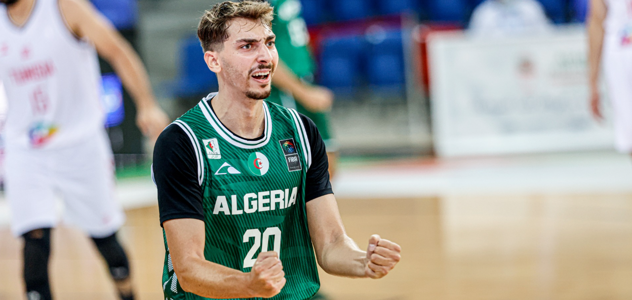 منتخب الجزائر لكرة السلة يفوز على تونس في البطولة العربية