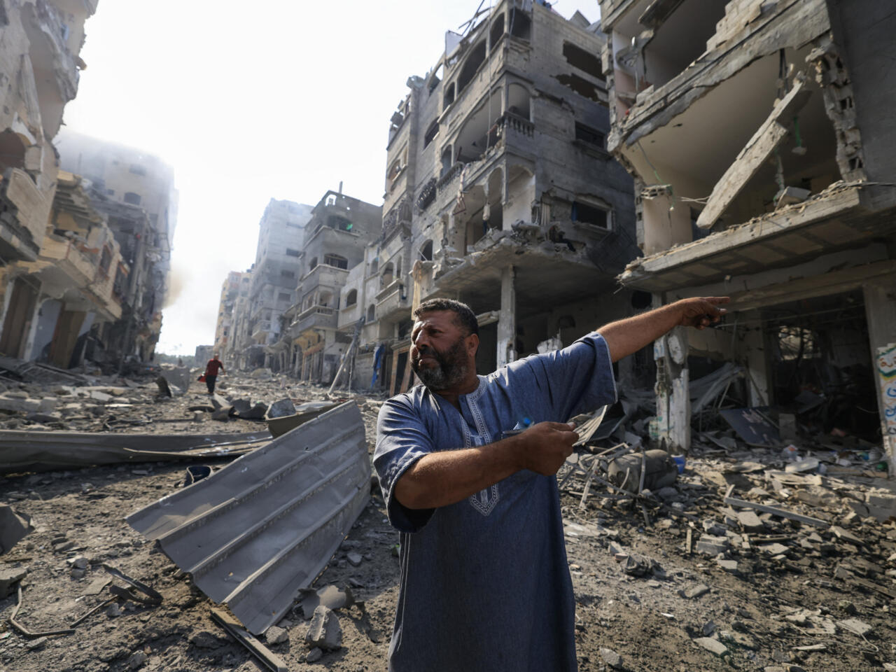 Zionist Entity Airstrikes Kill 20 Palestinians, Dozens Injured Across Gaza