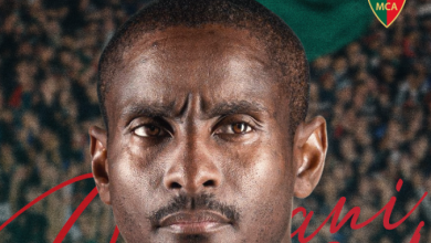 مولودية الجزائر تكشف موعد وصول الجنوب إفريقي رولاني موكوينا للإشراف على الفريق