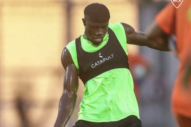 نادي مولودية الجزائر يفقد خدمات نجمه الغيني بانغورا