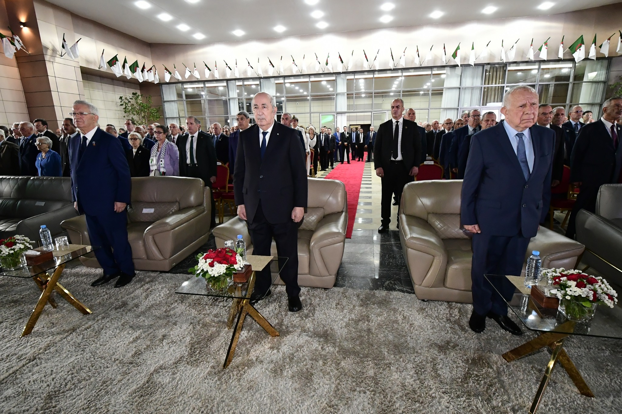 الرئيس الجزائري يترأس حفل استقبال بالنادي الوطني للجيش