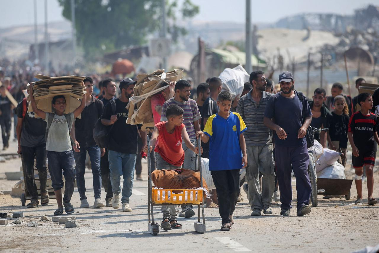 قوات الاحتلال أطلقت الرصاص صوب مجموعة من منتظري المساعدات شمالي غزة