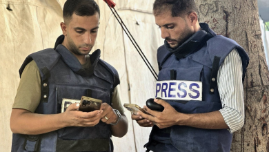 استشهاد صحافيين في غارة للاحتلال الصهيوني قرب مستشفى الشفاء في غزة