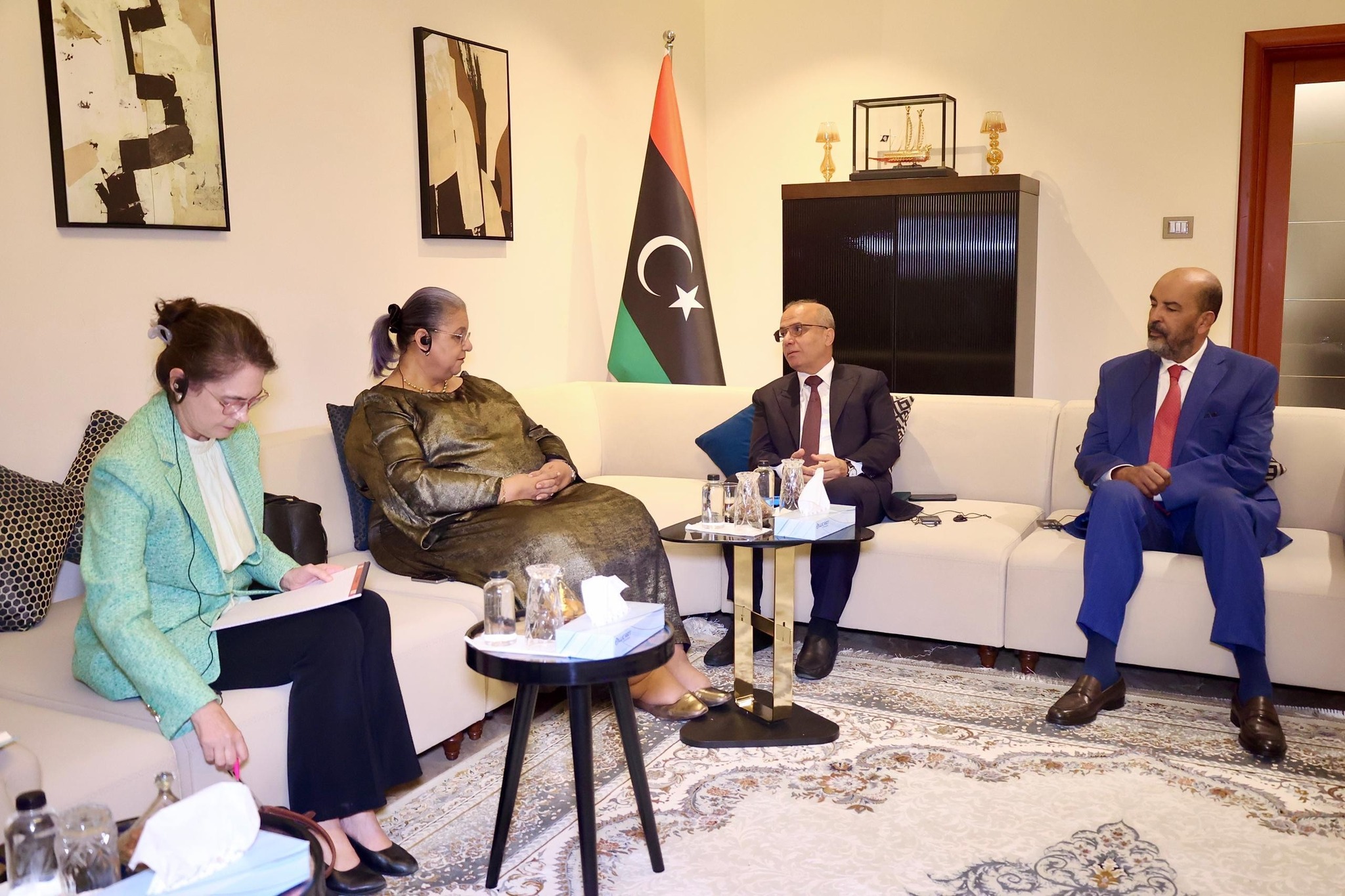 تيتيه تبحث مع الكوني واللافي سبل تجاوز الانسداد السياسي في ليبيا