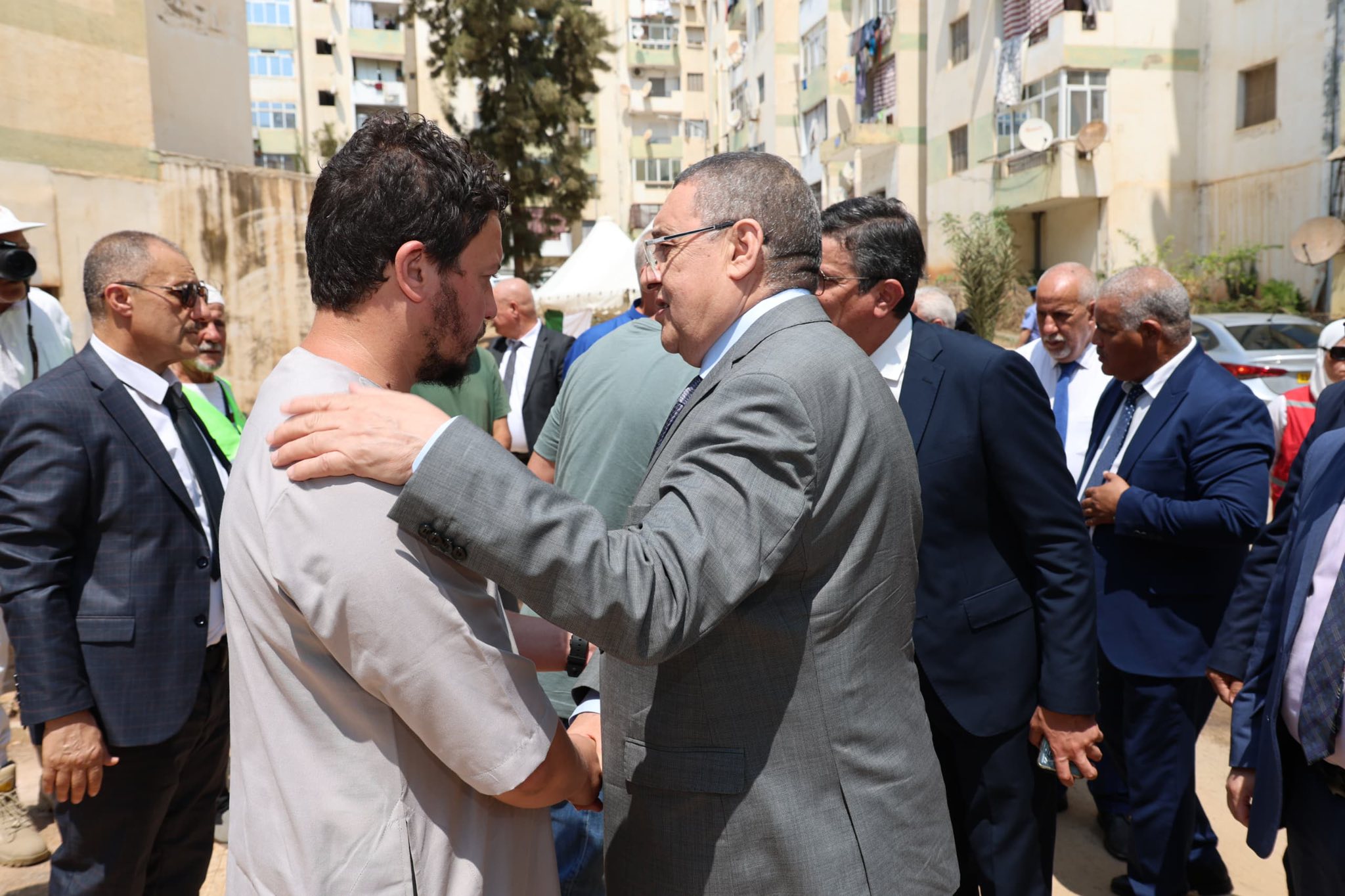 ابراهيم مراد يعزي عائلات ضحايا حادث حافلة الحراش