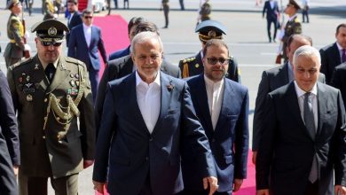 بزشكيان يشرع في زيارة رسمية إلى أرمينيا