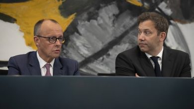 لارس كلينغبايل، نائب المستشار الألماني، فريدريش ميرتس