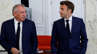 إيمانويل ماكرون وفرانسوا بايرو