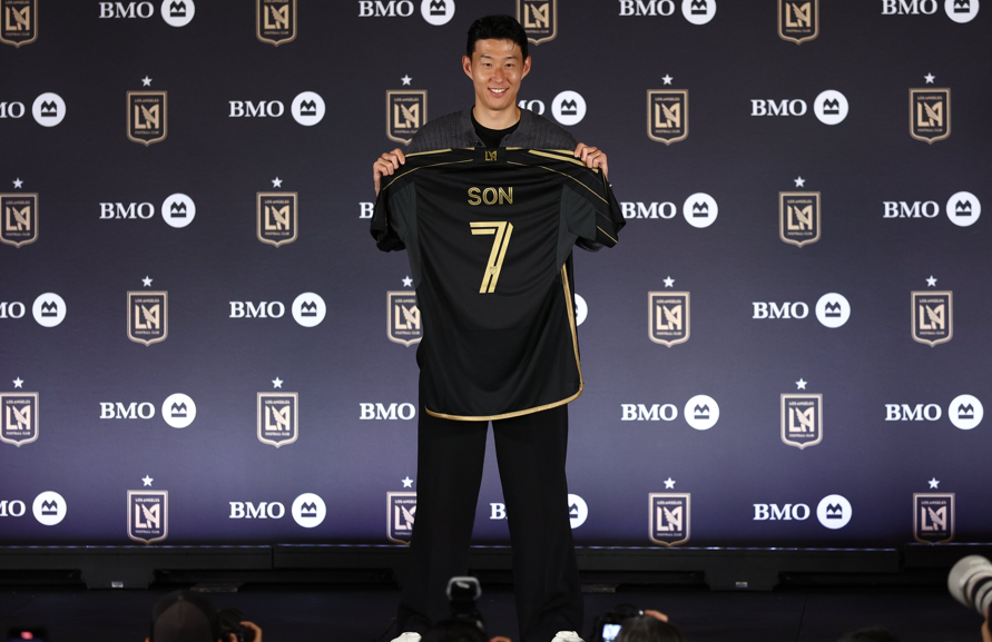 الكوري الجنوبي سون لاعبا جديدا لنادي لوس أنجلوس الأمريكي